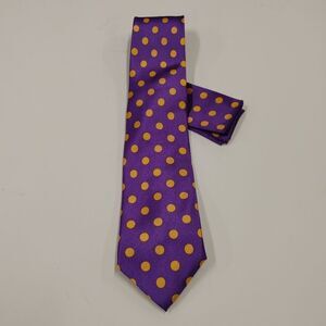 MEN'S ST. PATRICK PURPLE/GOLD POLKA DOT TIE AND POCKET SQUARE SET.